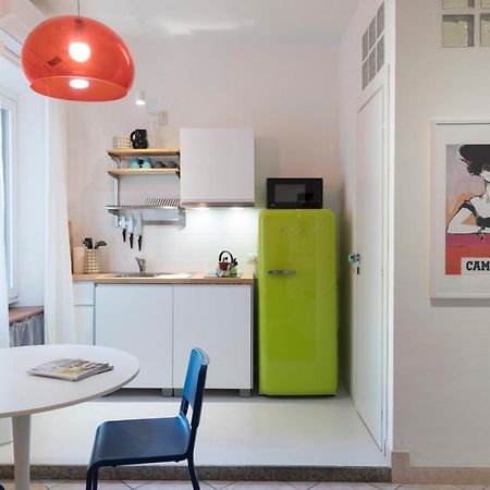 Xenia Apartments - Stylish Colorful Apt- Upbeat & Well-Connected Area Мілан Екстер'єр фото
