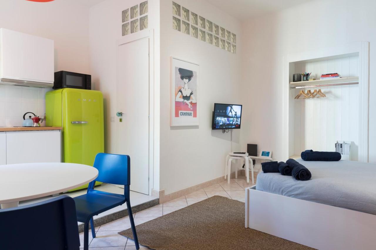 Xenia Apartments - Stylish Colorful Apt- Upbeat & Well-Connected Area Мілан Екстер'єр фото