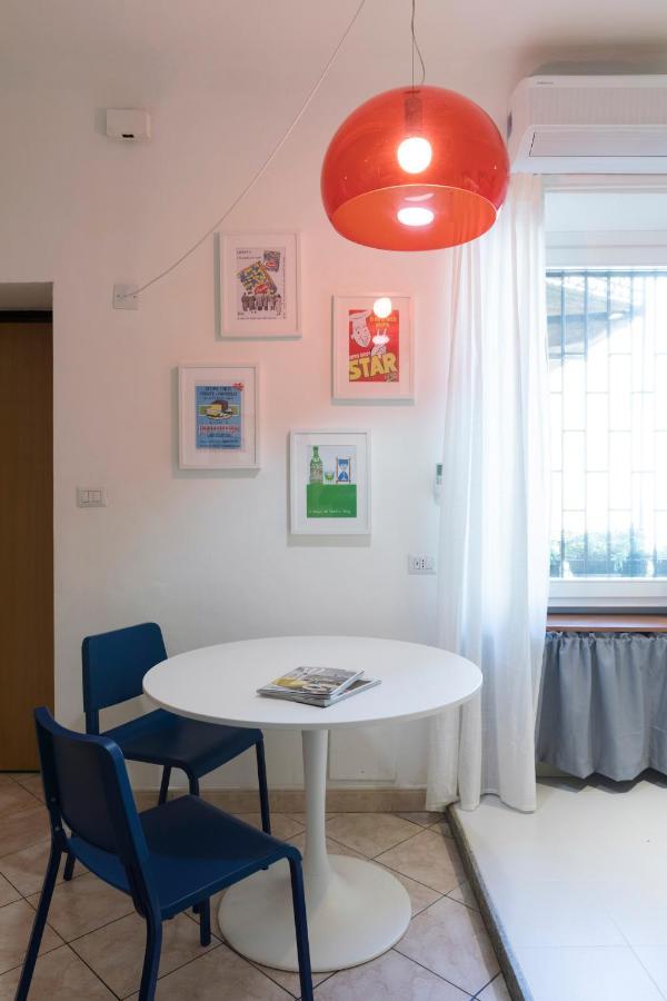 Xenia Apartments - Stylish Colorful Apt- Upbeat & Well-Connected Area Мілан Екстер'єр фото
