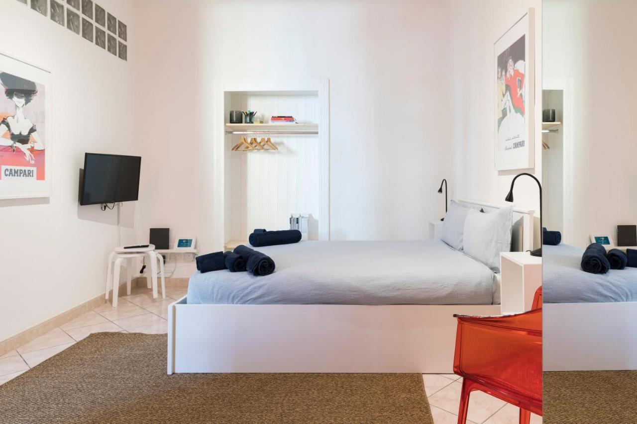 Xenia Apartments - Stylish Colorful Apt- Upbeat & Well-Connected Area Мілан Екстер'єр фото